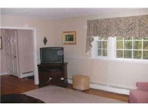 110 North Amherst Road Bedford, NH 03110 - Photo 4 of 9