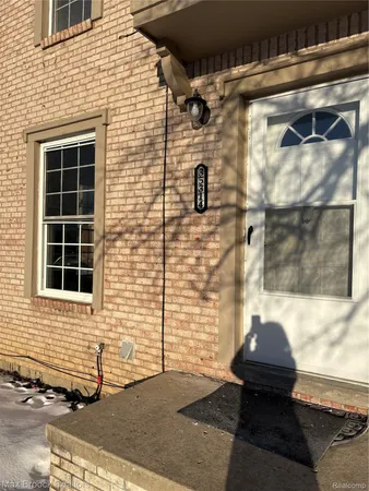 $1,550 | 35314 Tall Oaks Drive, Sterling Heights, MI 48312