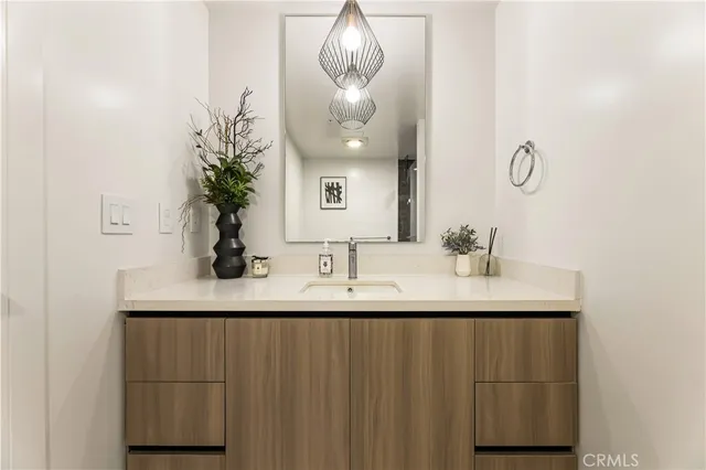 $1,185,000 | 39 South Los Robles Avenue, Unit 3001, Pasadena, CA 91101