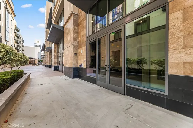 $1,185,000 | 39 South Los Robles Avenue, Unit 3001, Pasadena, CA 91101