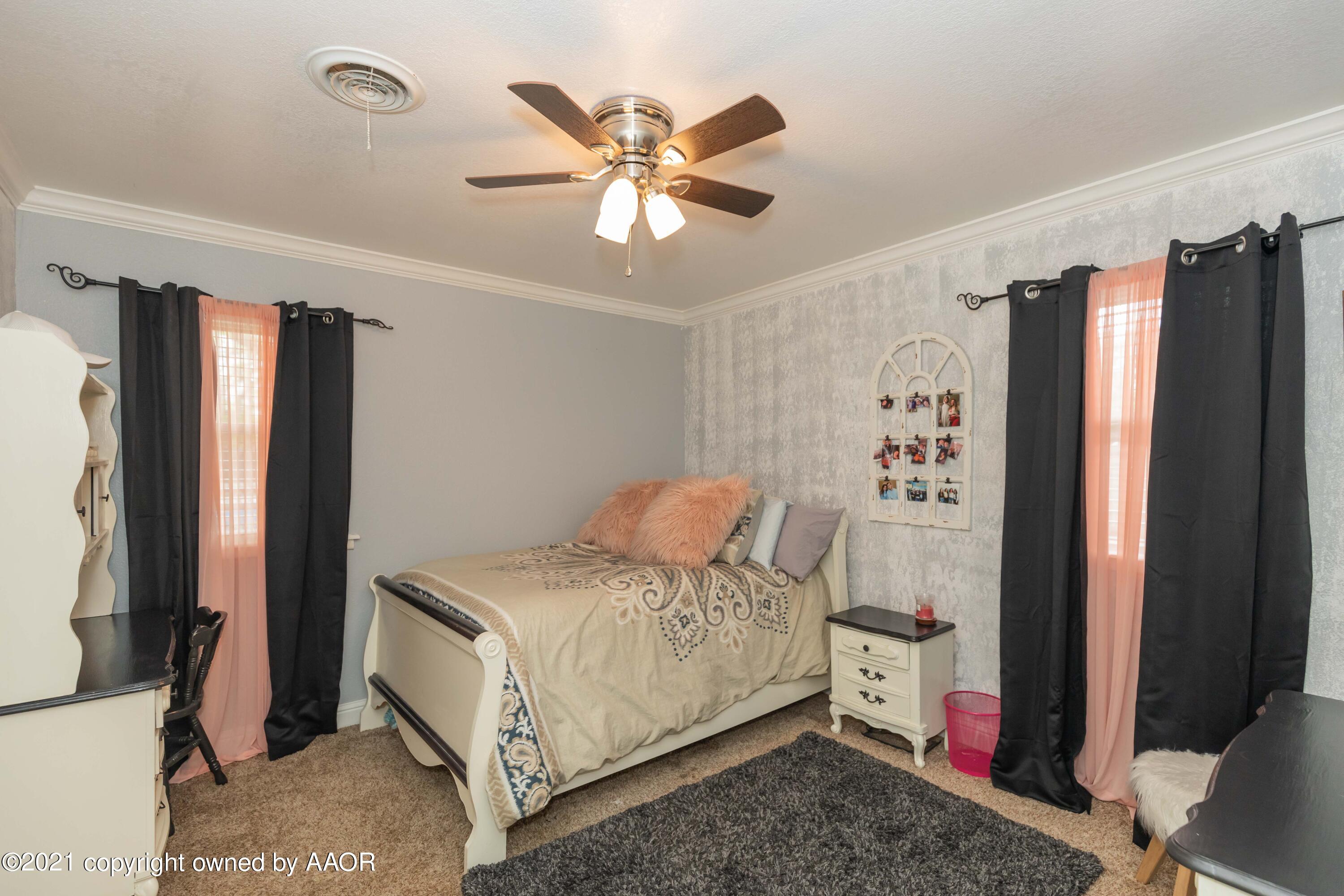 2808 John Drive Amarillo, TX 79110 - Photo 21 of 39 BEDROOM 2 VIEW 1