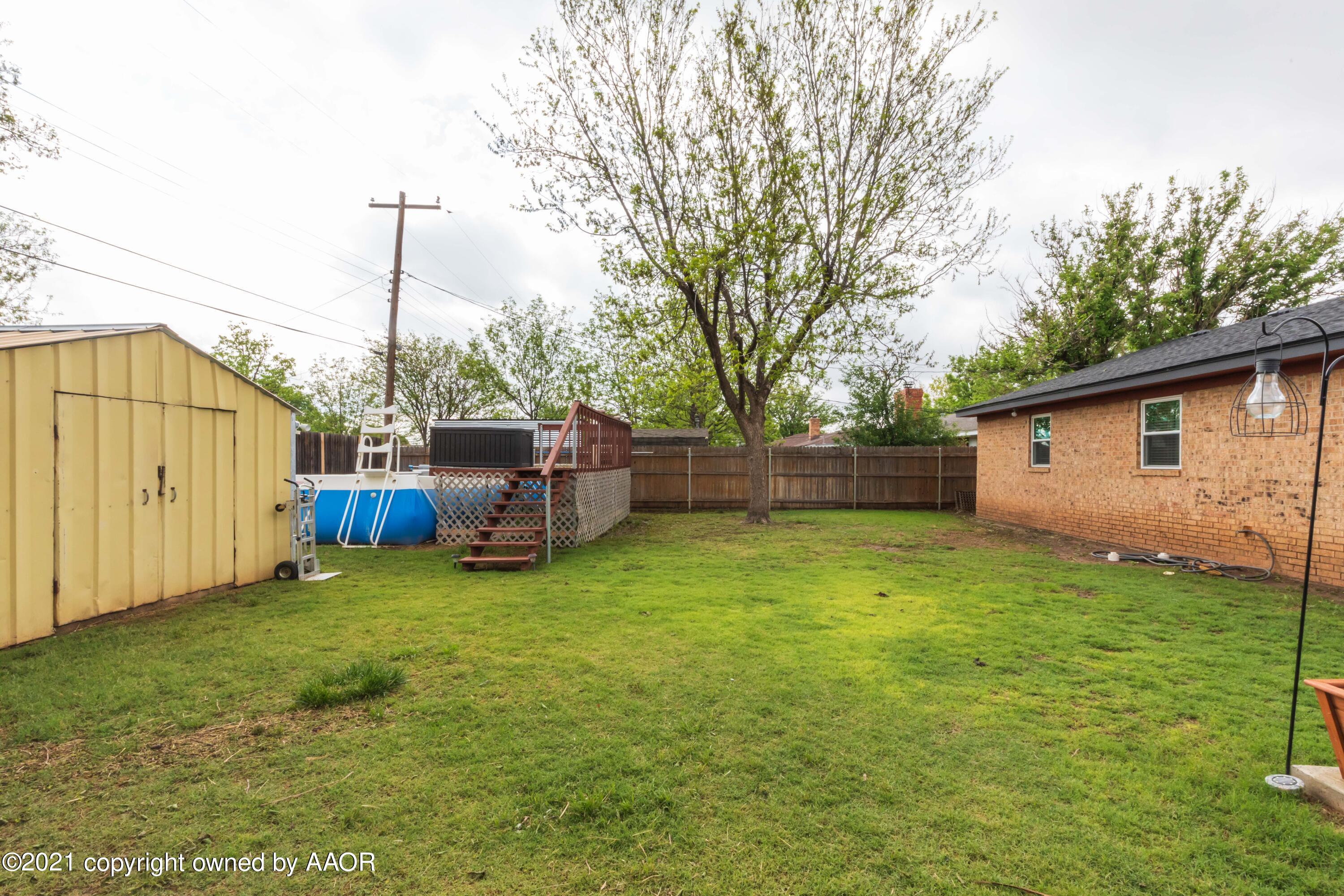2808 John Drive Amarillo, TX 79110 - Photo 35 of 39 BACKYARD VIEW 1