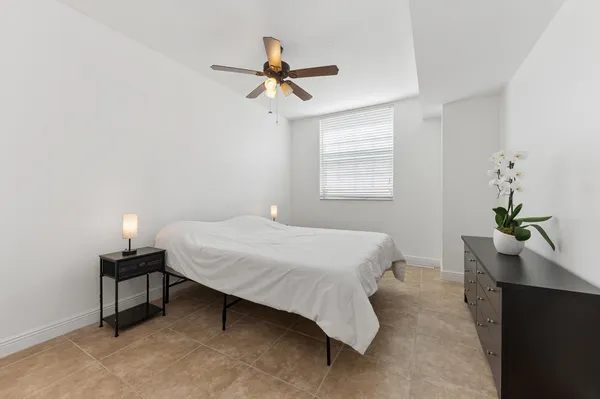 $3,200 | 610 Clematis Street, Unit 209, West Palm Beach, FL 33401