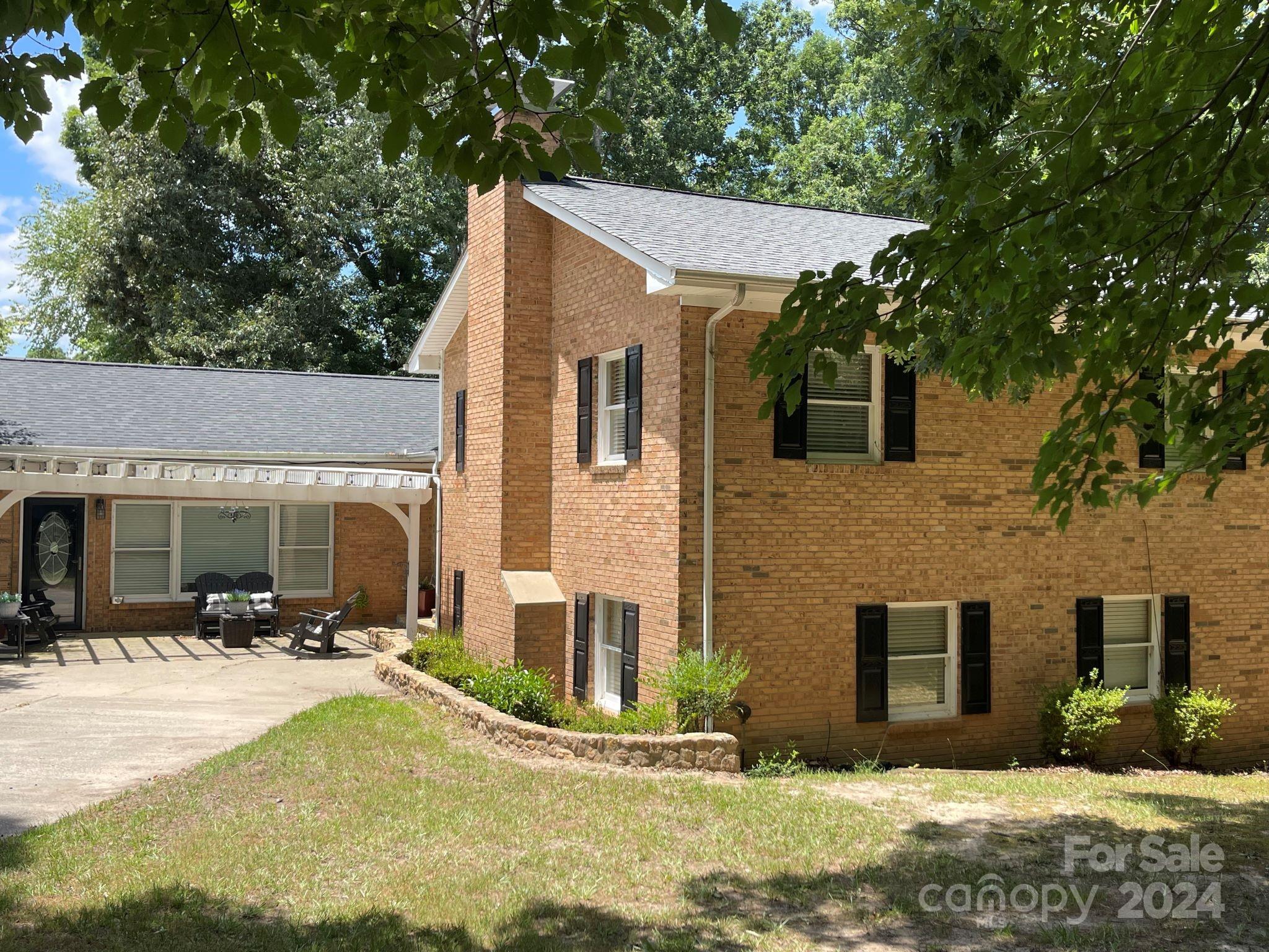 4049 Puetts Chapel Road Dallas, NC 28034 - Photo 3 of 40 Gallery Image 3