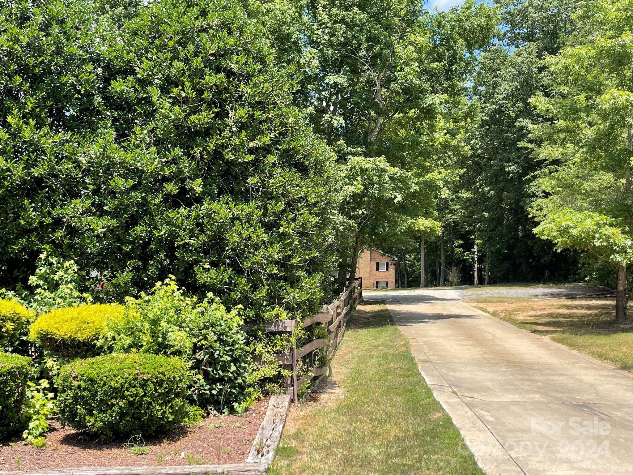 4049 Puetts Chapel Road Dallas, NC 28034 - Photo 6 of 40 Gallery Image 6