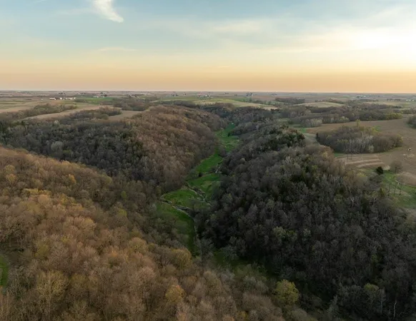 $4,624,080 | 133 Highway 133, Cassville, WI 53806