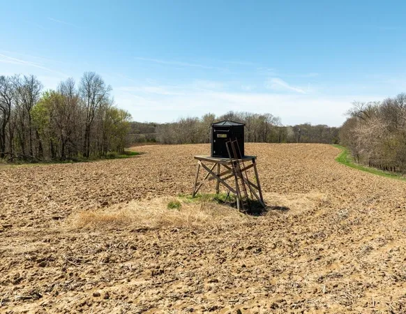 $4,624,080 | 133 Highway 133, Cassville, WI 53806