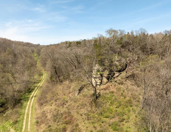 $4,624,080 | 133 Highway 133, Cassville, WI 53806