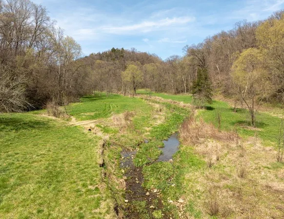$4,624,080 | 133 Highway 133, Cassville, WI 53806