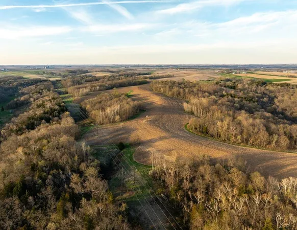 $4,624,080 | 133 Highway 133, Cassville, WI 53806
