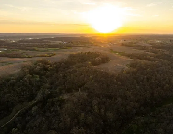 $4,624,080 | 133 Highway 133, Cassville, WI 53806