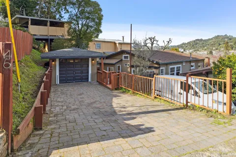 $1,099,000 | 44-46 Martens Boulevard, San Rafael, CA 94901