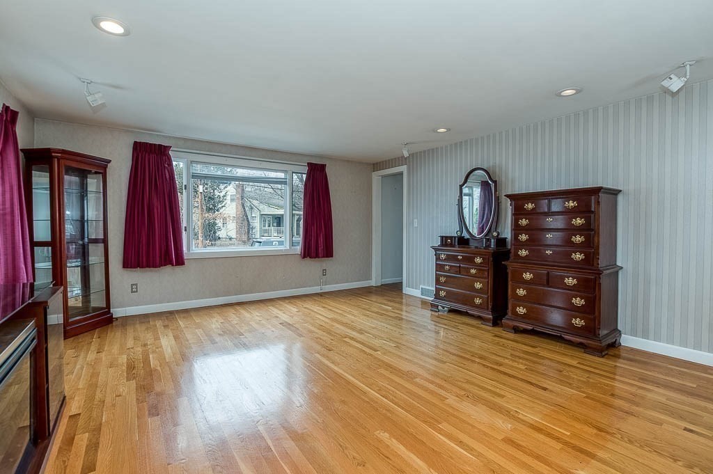 18 Howie Road Braintree, MA 02184 - Photo 7 of 30