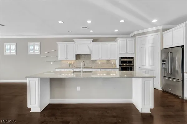 $850,000 | 11807 Dixon Drive, Fort Myers, FL 33913