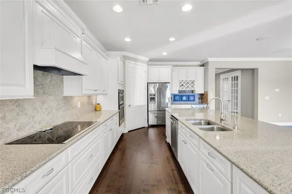 $850,000 | 11807 Dixon Drive, Fort Myers, FL 33913
