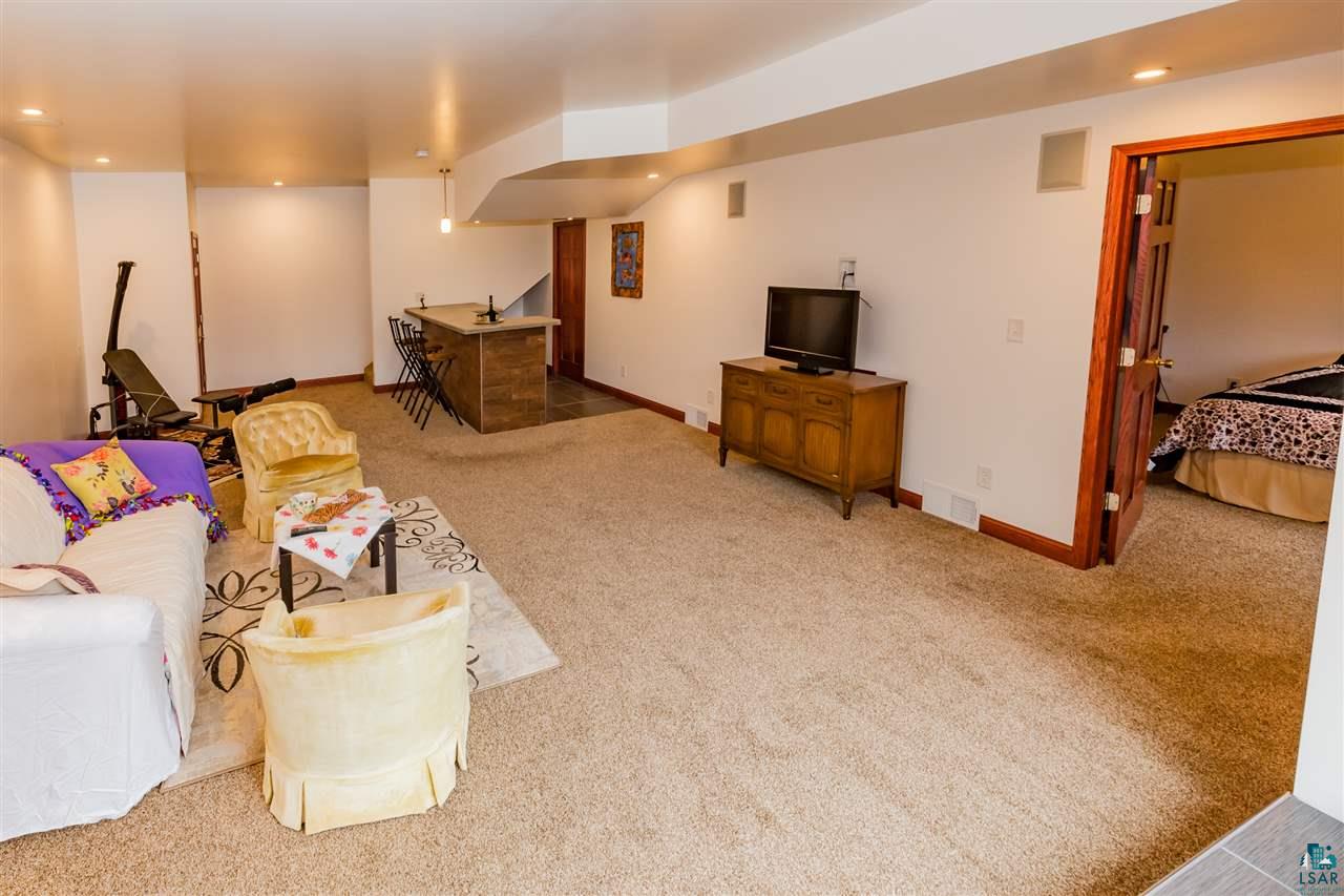 2738 East Pioneer Road Duluth, MN 55804 - Photo 24 of 35 Gallery Image 24