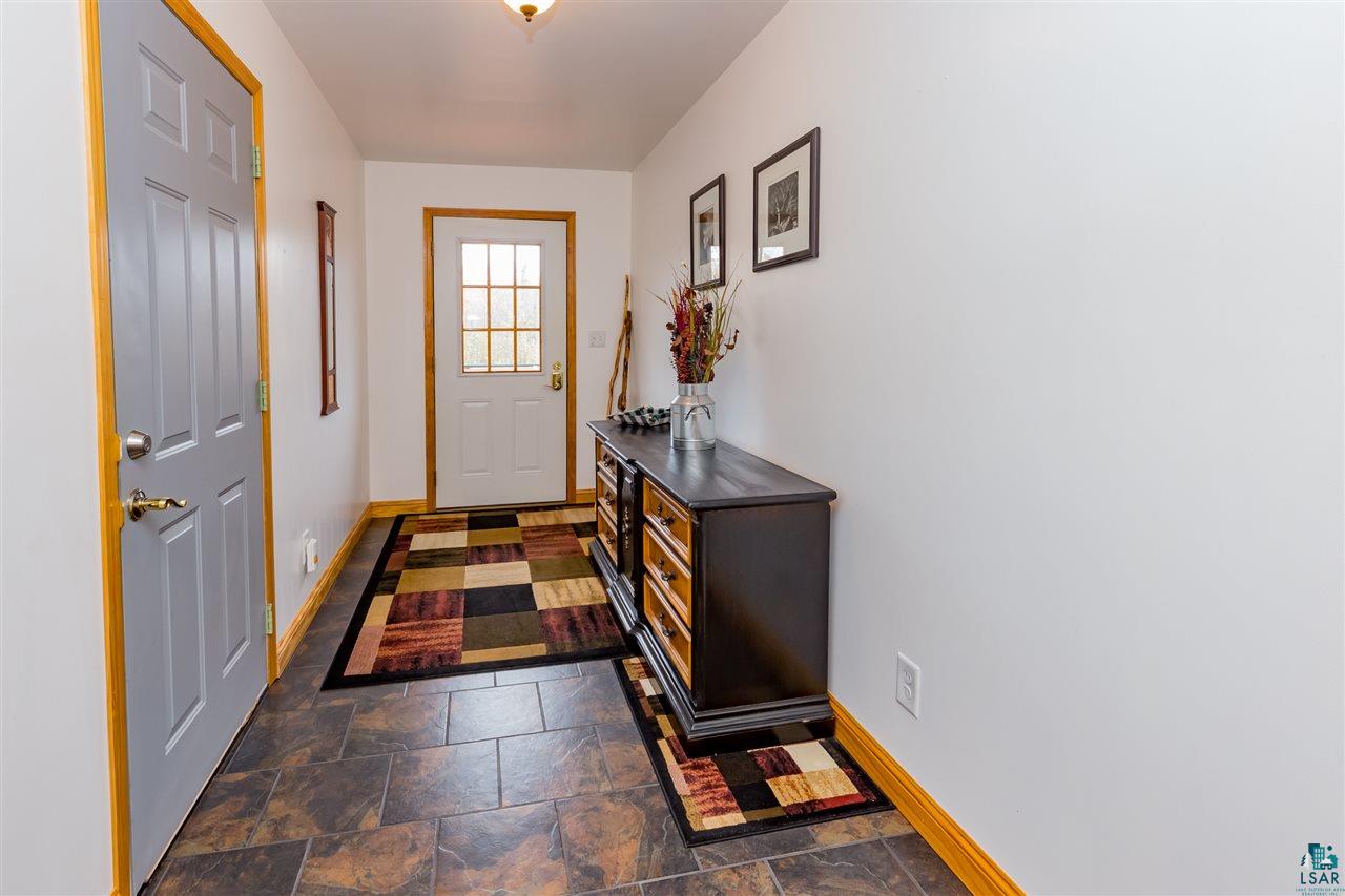 2738 East Pioneer Road Duluth, MN 55804 - Photo 3 of 35 Gallery Image 3