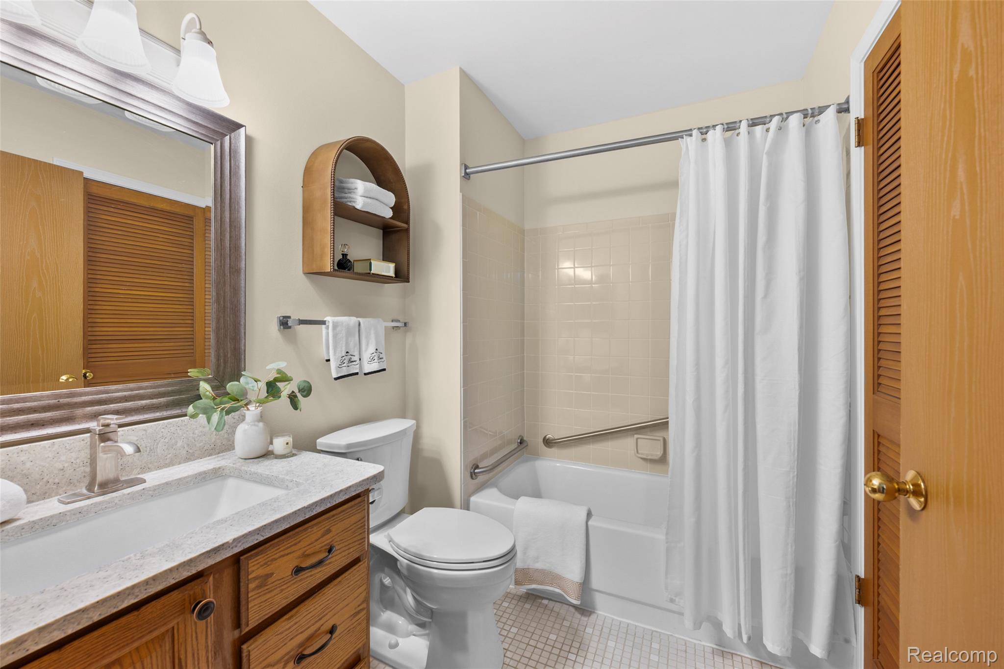 985 Wexford Way, Unit 34 Rochester, MI 48307 - Photo 25 of 31 985 Wexford Way_26.jpg