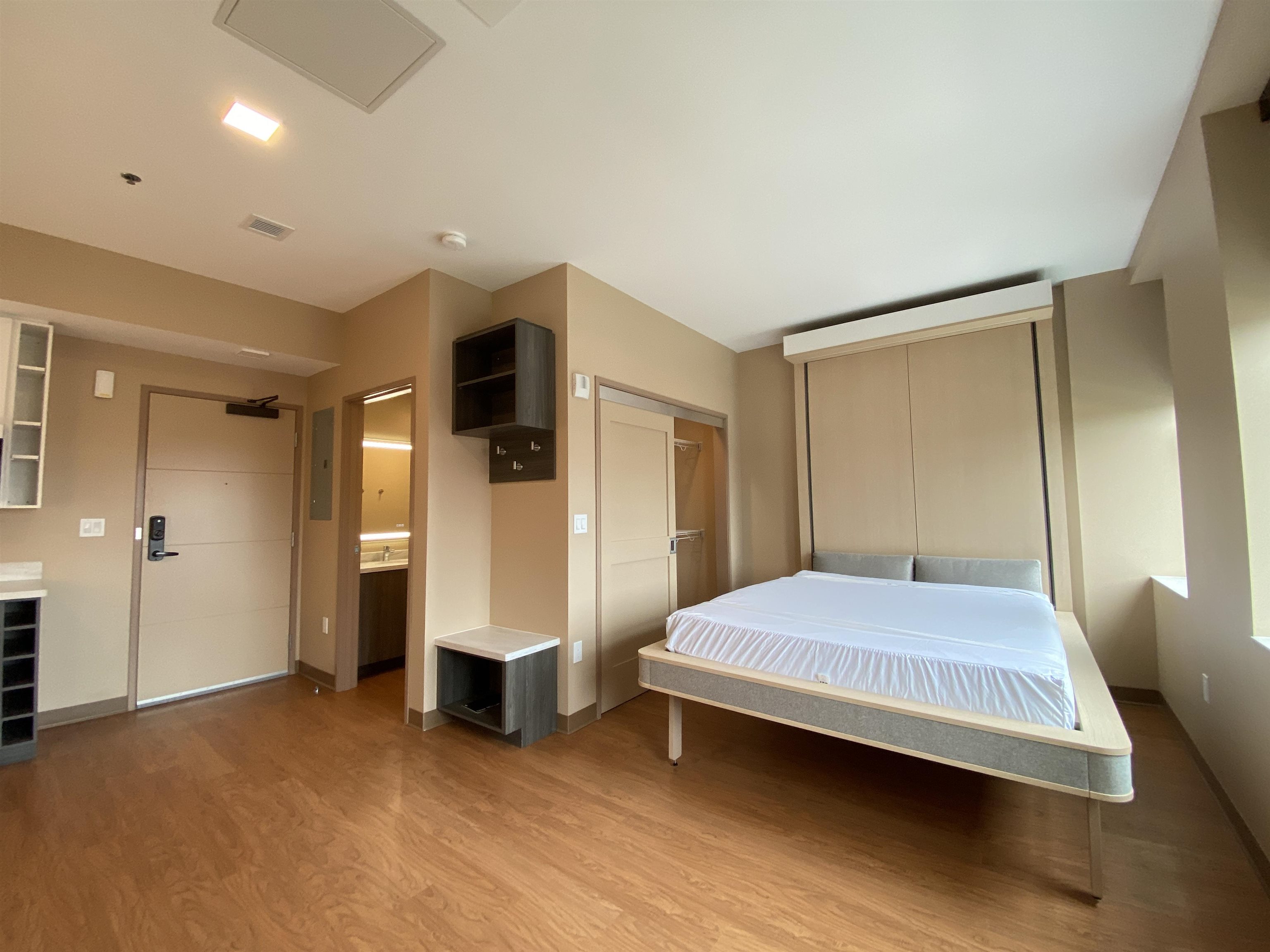 83 Hanover Street, Unit 401 Manchester, NH 03101 - Photo 13 of 45