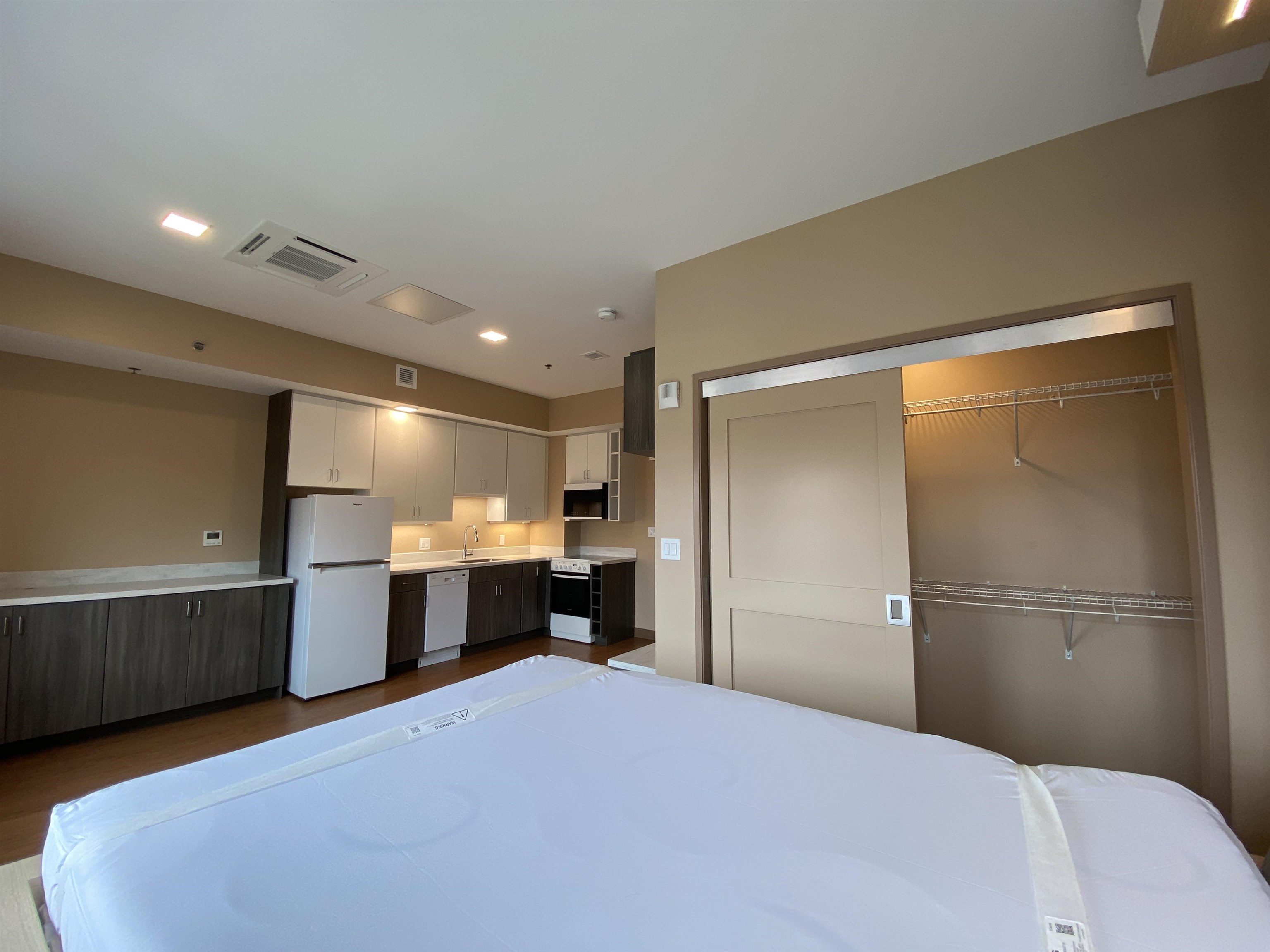 83 Hanover Street, Unit 401 Manchester, NH 03101 - Photo 16 of 45