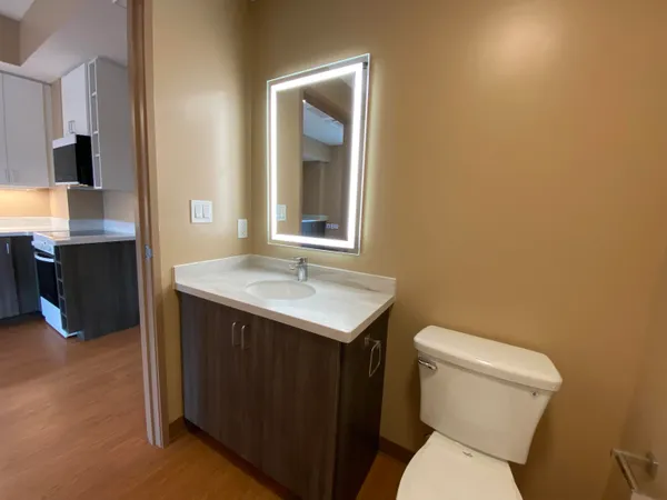 $1,899 | 83 Hanover Street, Unit 401, Manchester, NH 03101