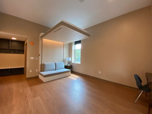 $1,899 | 83 Hanover Street, Unit 401, Manchester, NH 03101
