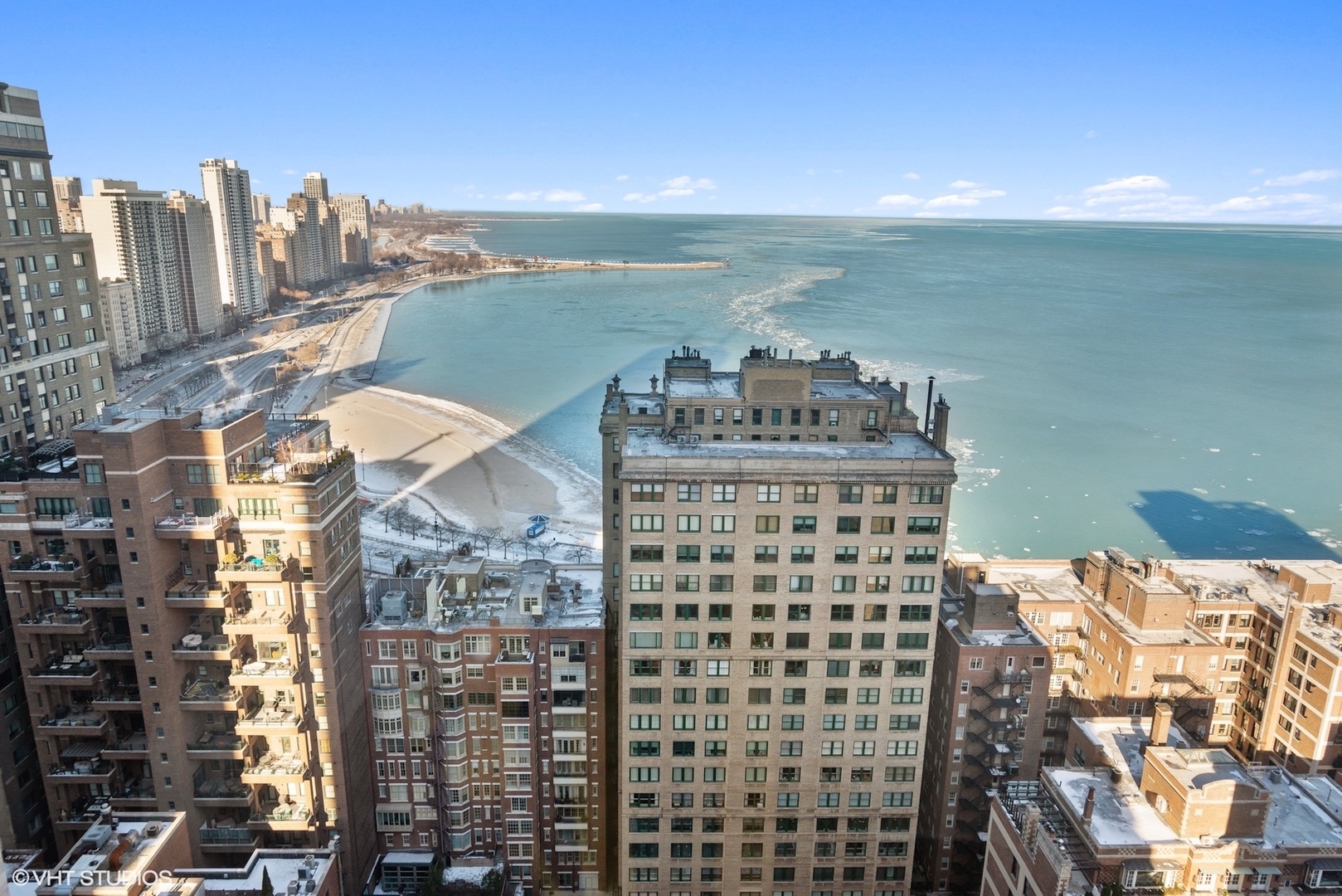 200 East Delaware Place, Unit 22D Chicago, IL 60611 - Photo 12 of 32