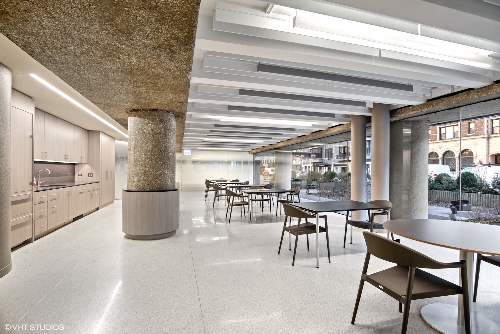 200 East Delaware Place, Unit 22D Chicago, IL 60611 - Photo 27 of 31