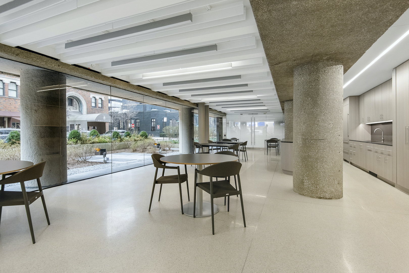 200 East Delaware Place, Unit 22D Chicago, IL 60611 - Photo 28 of 31