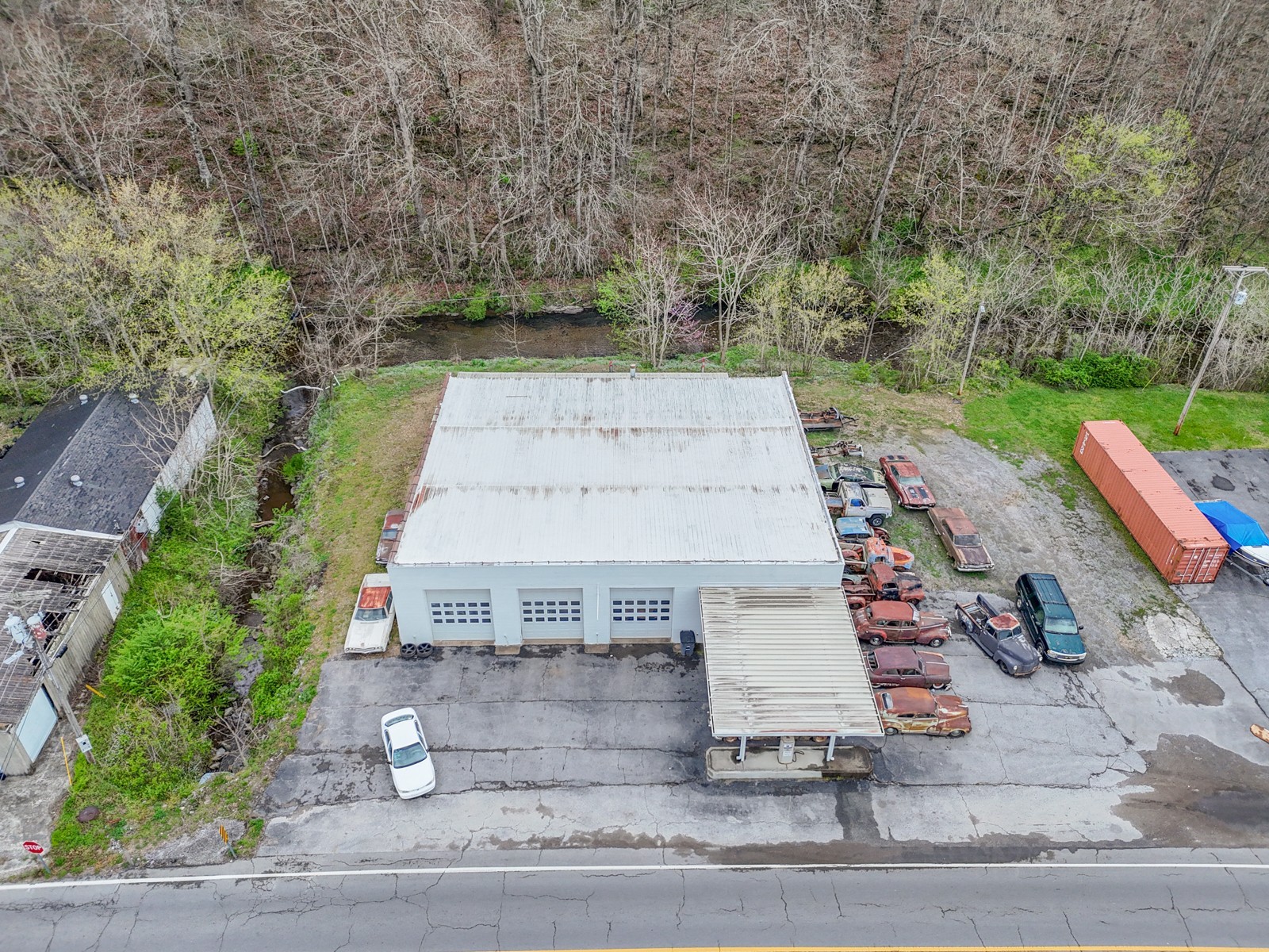 290 Main Street Red Boiling Springs, TN 37150 - Photo 15 of 34 an aerial view of a house with a yard
