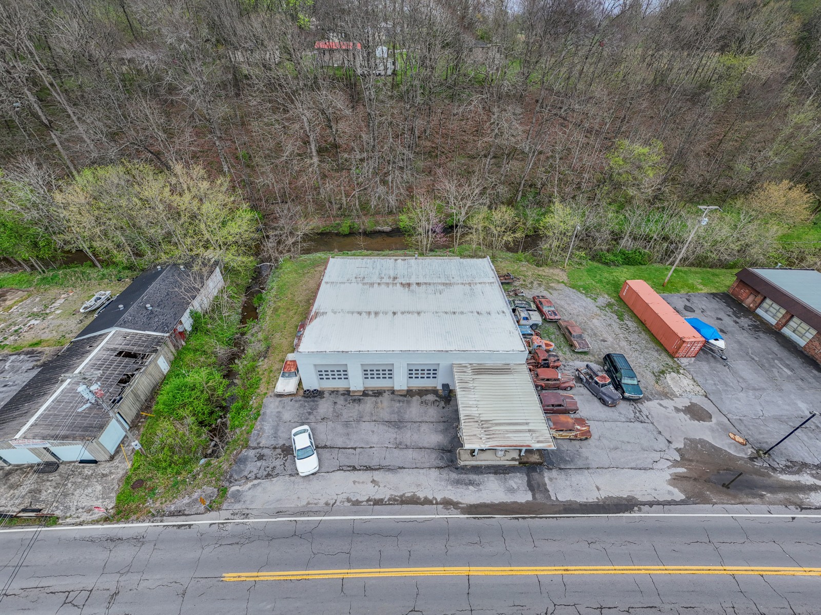 290 Main Street Red Boiling Springs, TN 37150 - Photo 8 of 34 a view of a yard in front of the house