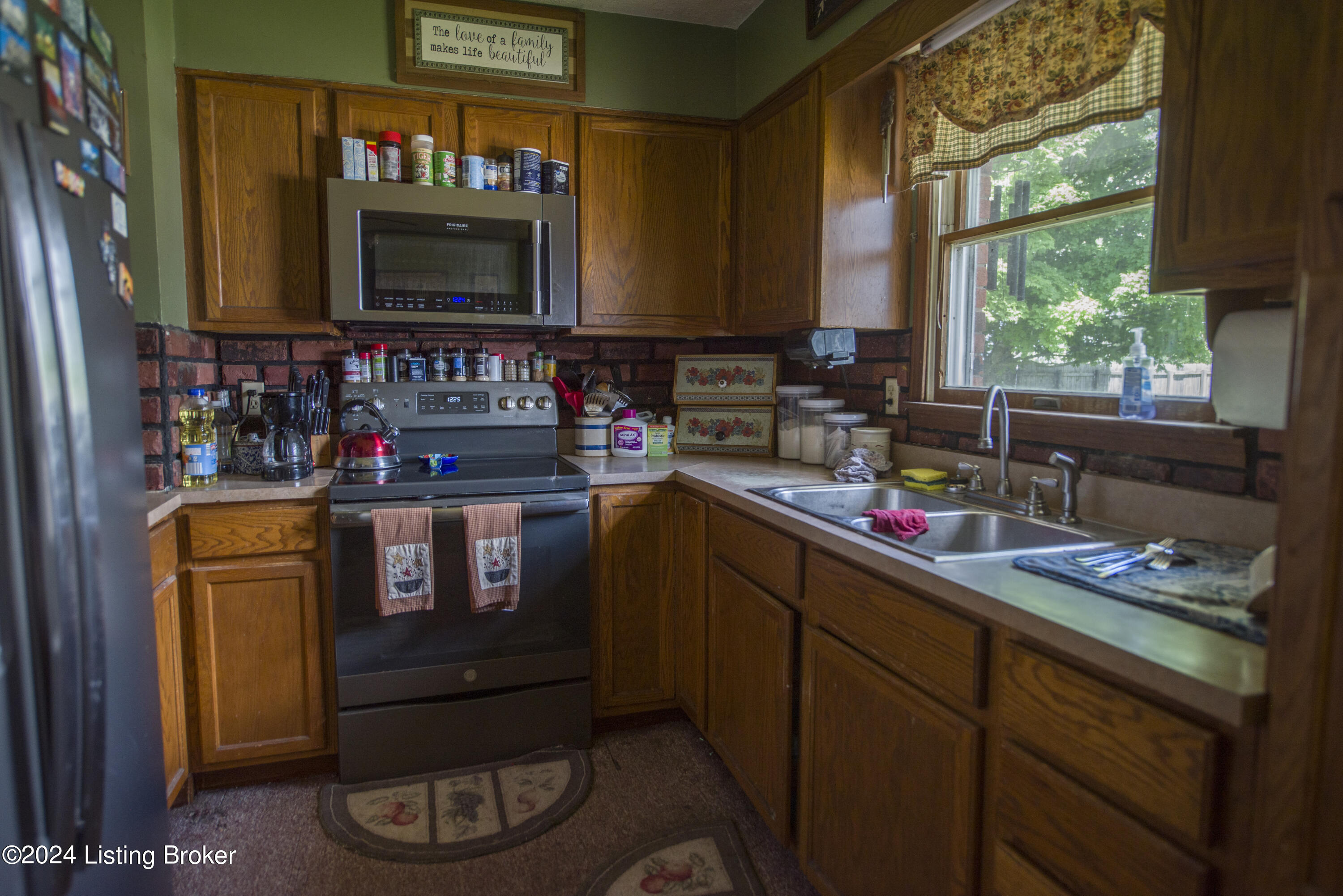 360 Liberty Road Milton, KY 40045 - Photo 7 of 28 Kitchen1