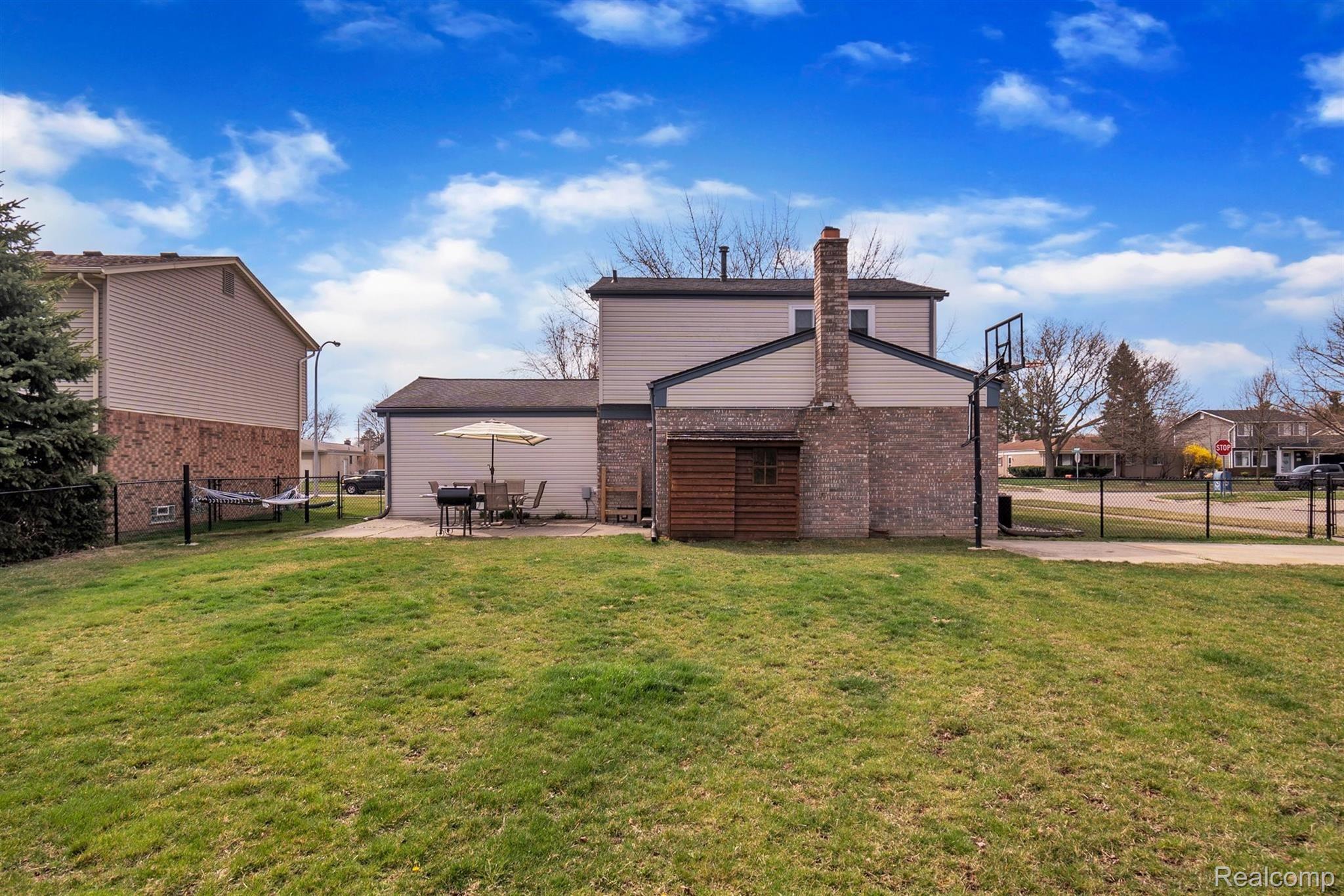 42462 Hanford Road Canton, MI 48187 - Photo 30 of 35 37-42462-Hanford-Rd-WindowStill-Real-Estate-Photography-37.jpg