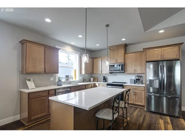 $669,900 | 1668 Northeast Clayton Drive, Estacada, OR 97023