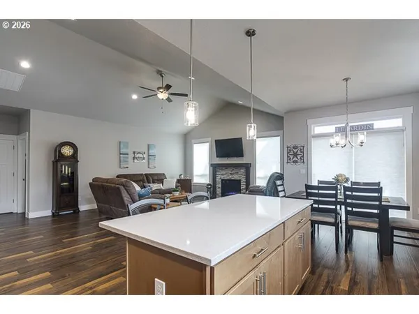 $669,900 | 1668 Northeast Clayton Drive, Estacada, OR 97023