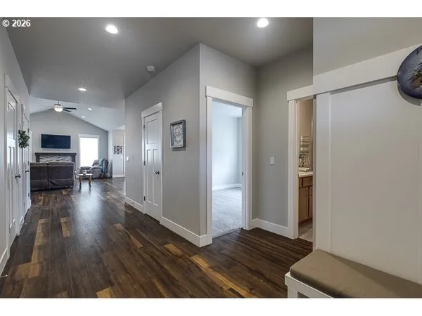 $669,900 | 1668 Northeast Clayton Drive, Estacada, OR 97023