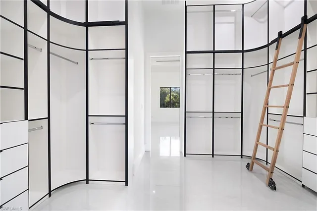 $825,000 | 705 16th Street Northeast, Naples, FL 34120