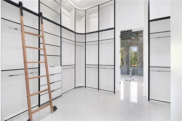 $825,000 | 705 16th Street Northeast, Naples, FL 34120