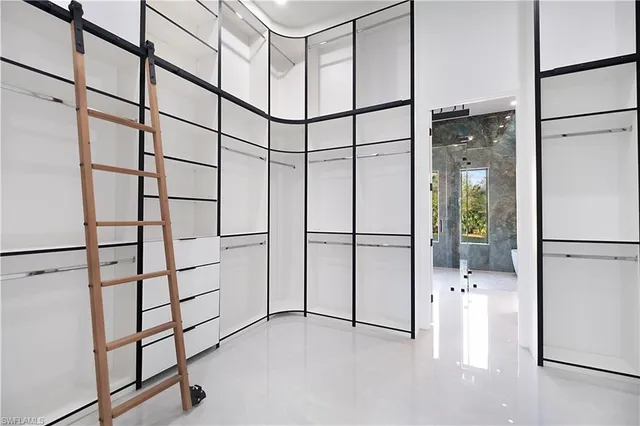 $825,000 | 705 16th Street Northeast, Naples, FL 34120