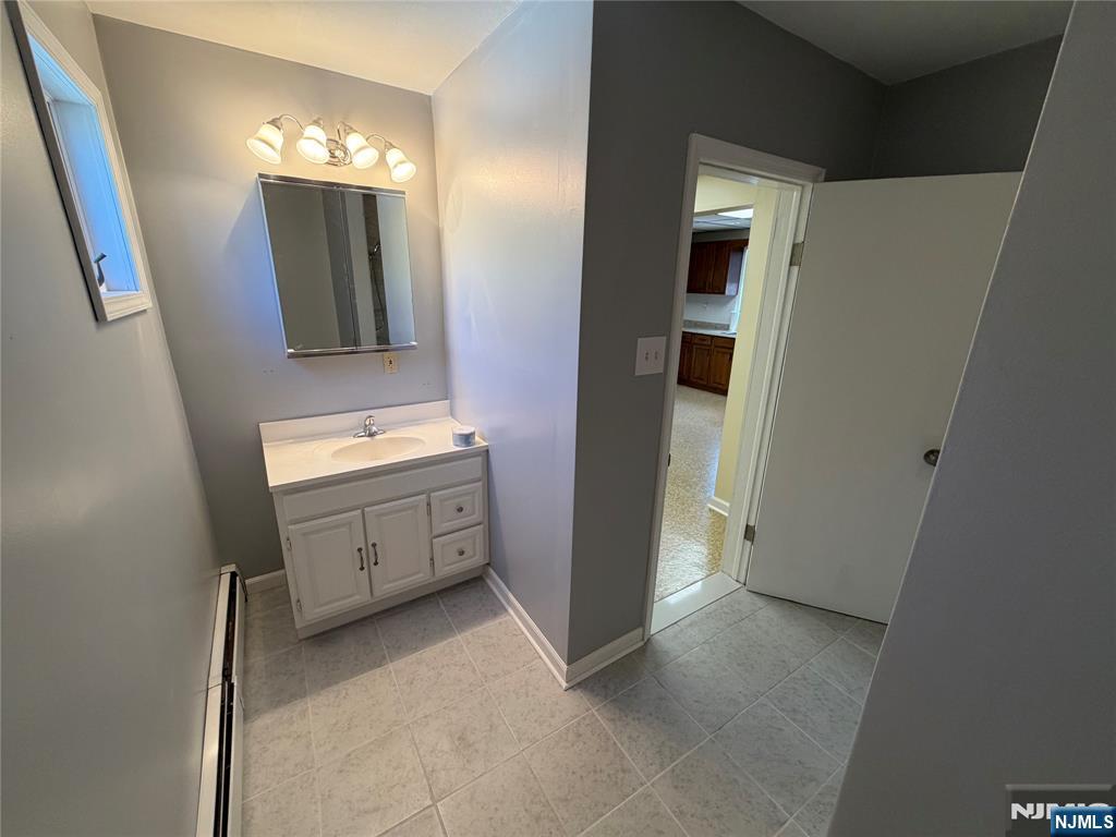 832 Paterson Avenue East Rutherford, NJ 07073 - Photo 6 of 23
