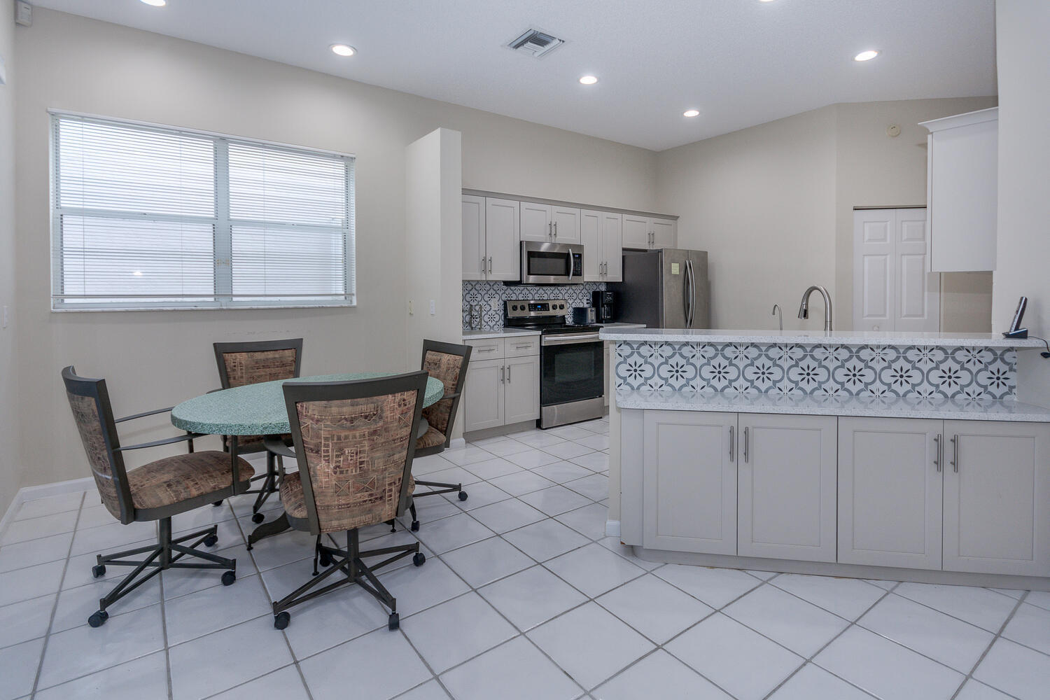 7757 Rockford Road Boynton Beach, FL 33472 - Photo 13 of 35 7757 Rockford Rd Boynton Beach-large-013