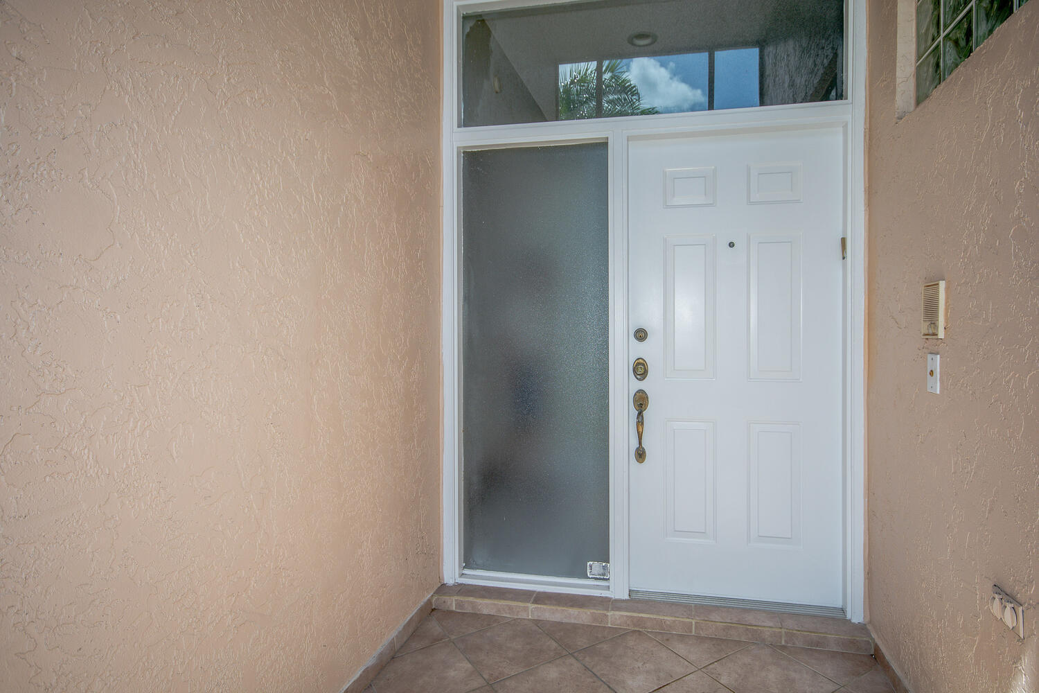 7757 Rockford Road Boynton Beach, FL 33472 - Photo 2 of 35 7757 Rockford Rd Boynton Beach-large-002