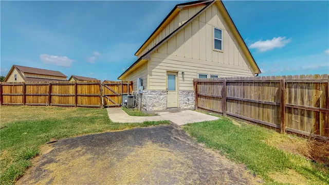 $2,500 | 3401 Cullen Trail, College Station, TX 77845