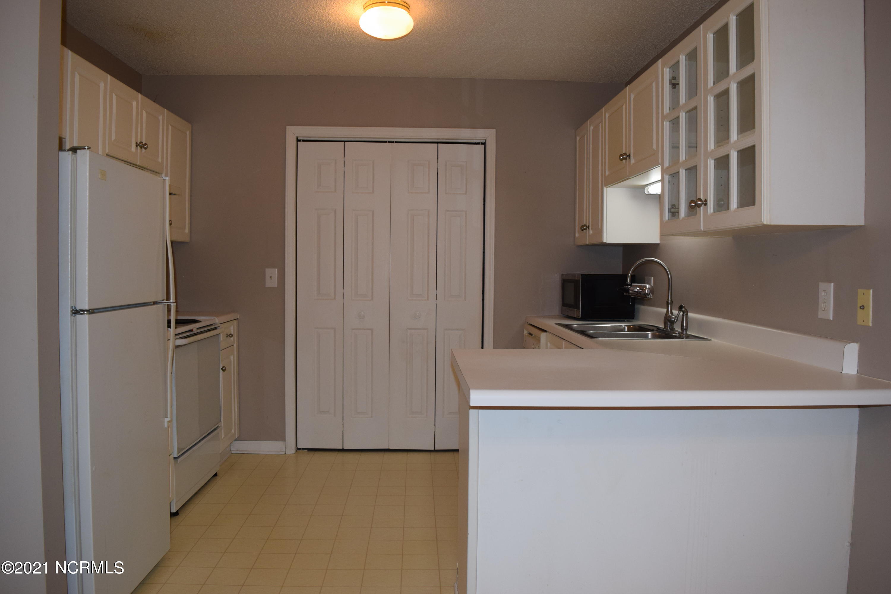 603 Spring Forest Road, Unit C Greenville, NC 27834 - Photo 7 of 19 DSC_0009