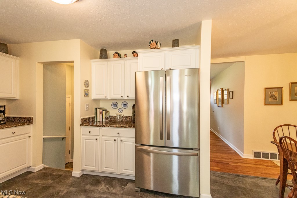 35320 Pettibone Road Solon, OH 44139 - Photo 7 of 42 Gallery Image 7