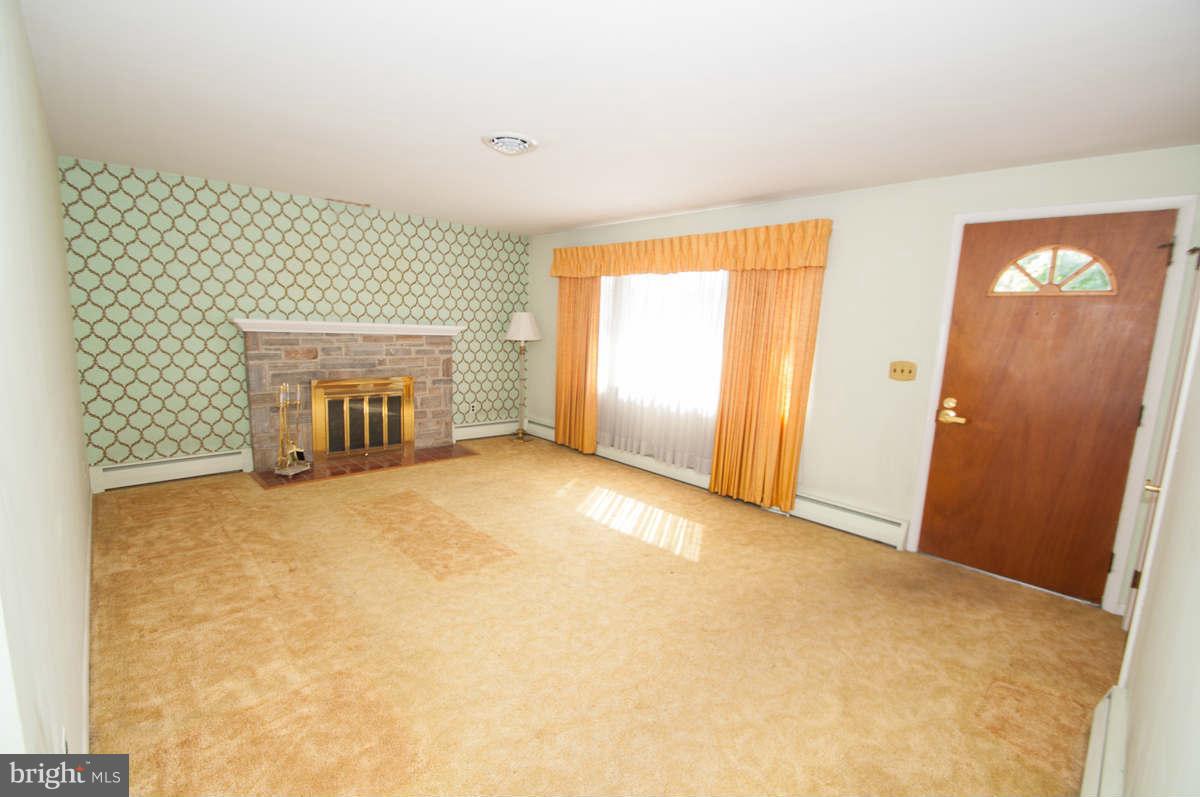 9906 Postwick Road Ellicott City, MD 21042 - Photo 3 of 19 Living Room