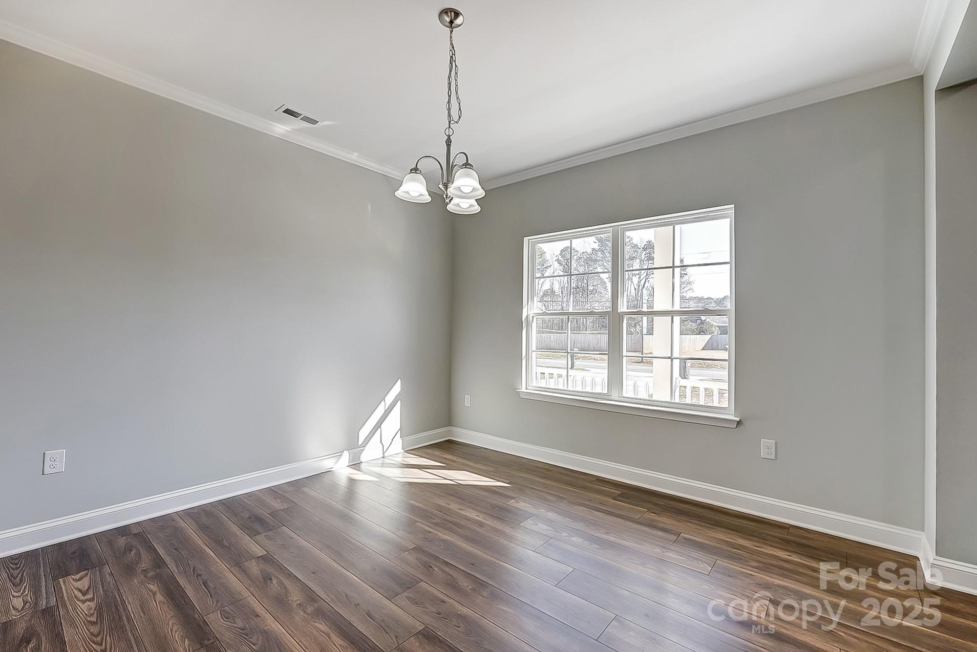 5107 Lakeview Road Charlotte, NC 28216 - Photo 8 of 39 Gallery Image 8