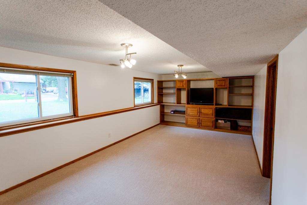 4260 Sun Cliff Road Eagan, MN 55122 - Photo 15 of 27 Gallery Image 15