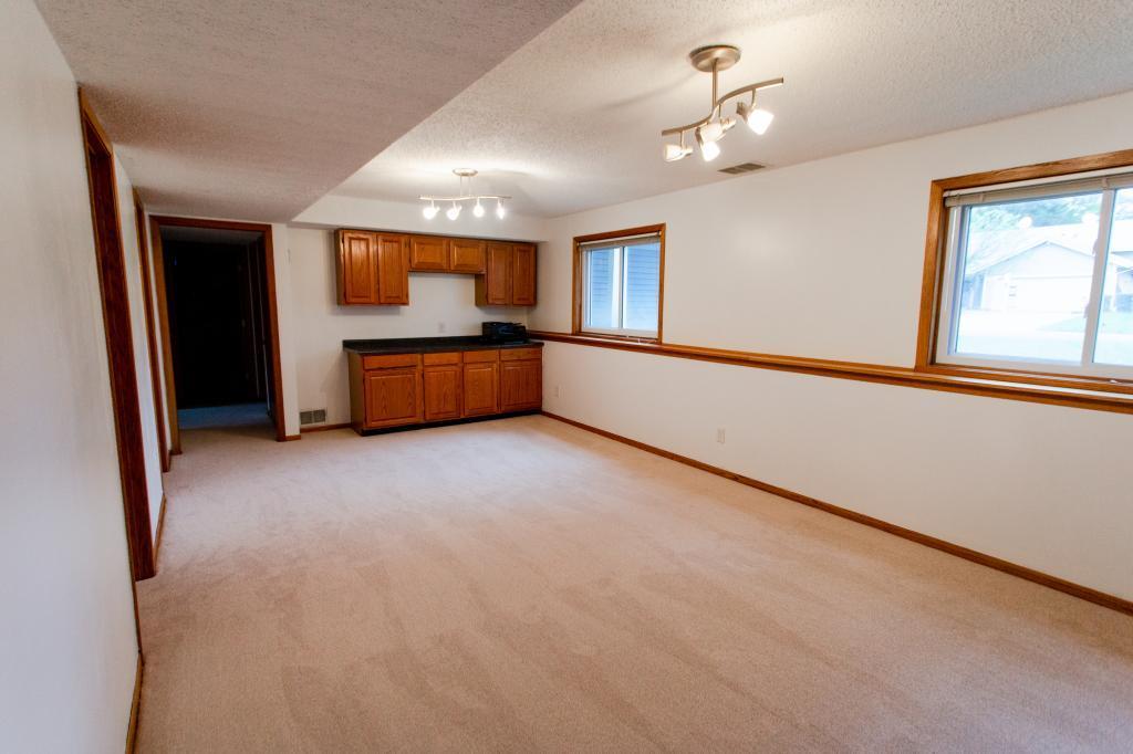 4260 Sun Cliff Road Eagan, MN 55122 - Photo 16 of 27 Gallery Image 16