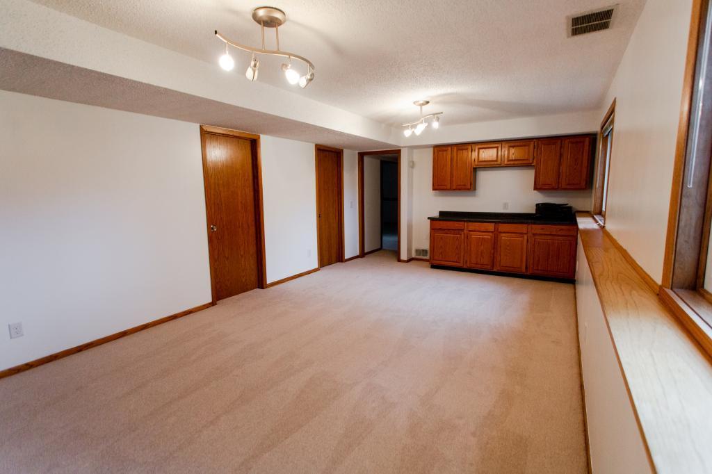 4260 Sun Cliff Road Eagan, MN 55122 - Photo 17 of 27 Gallery Image 17